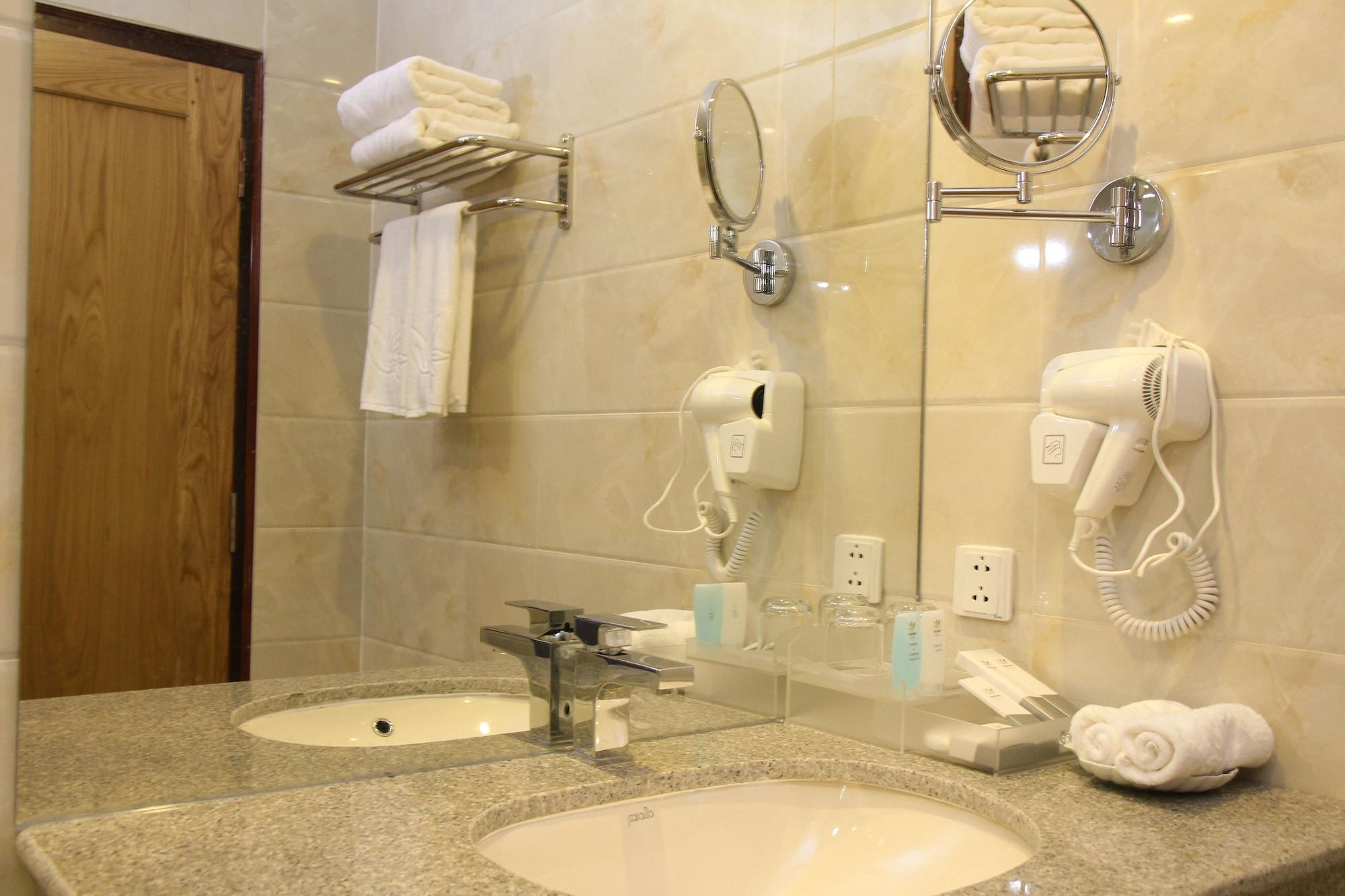 קאן טו West Hotel מראה חיצוני תמונה