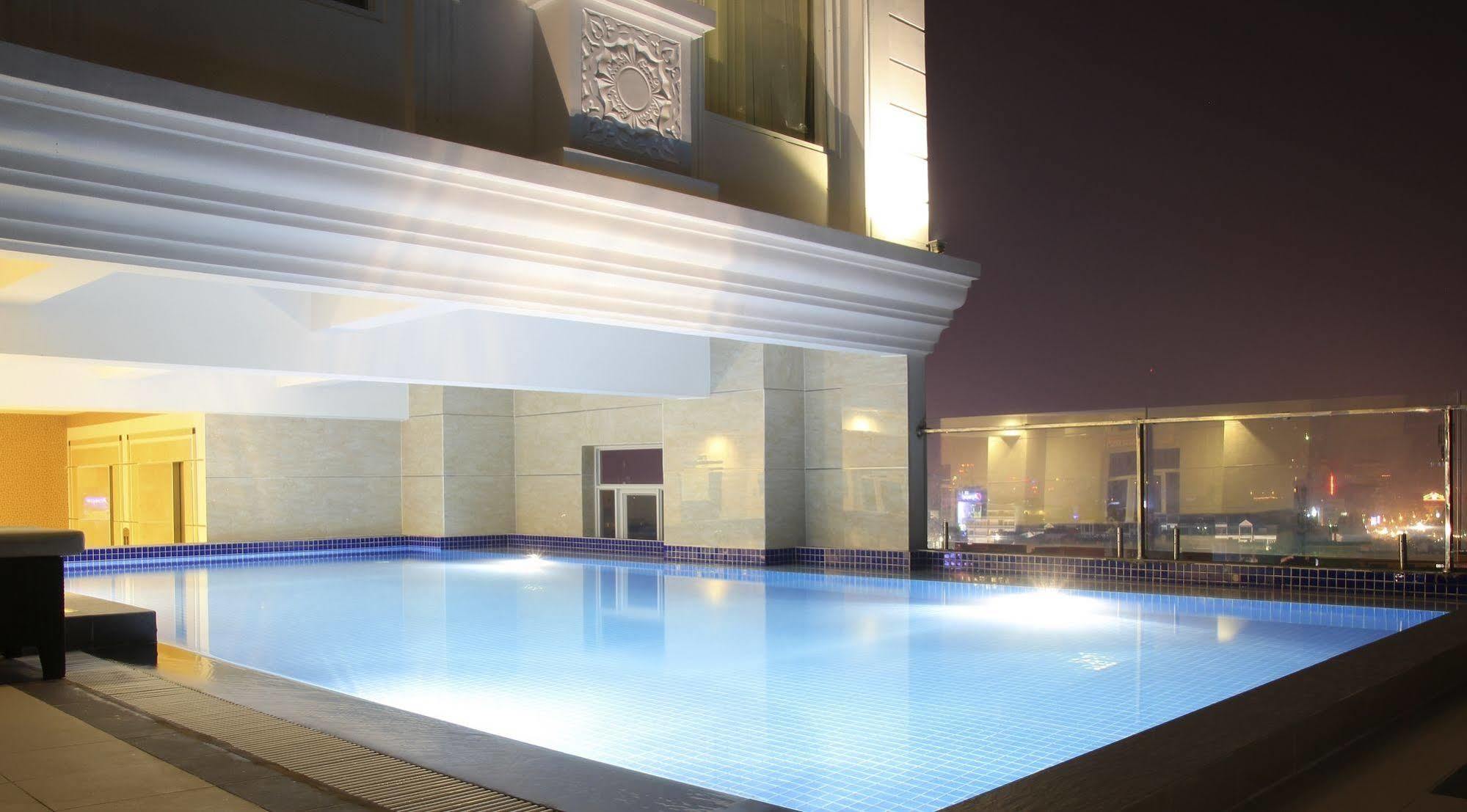 קאן טו West Hotel מראה חיצוני תמונה
